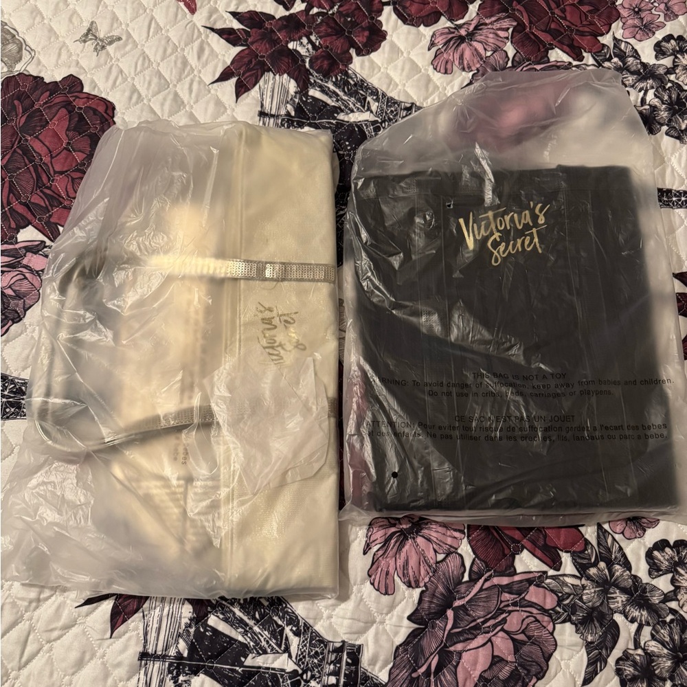 Victoria's Secret Black and Cream Tote Bags